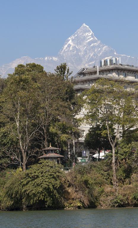 Glacier Hotel & Spa Pokhara Extérieur photo
